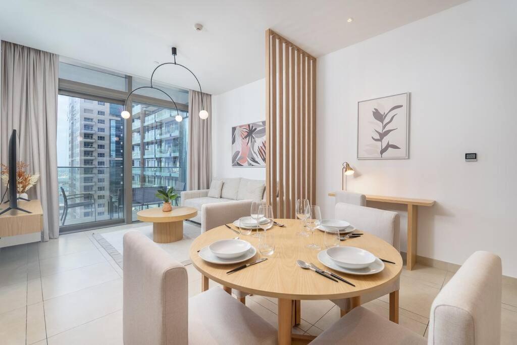 Apartment Chic Marina Gate With Japandi Interiors