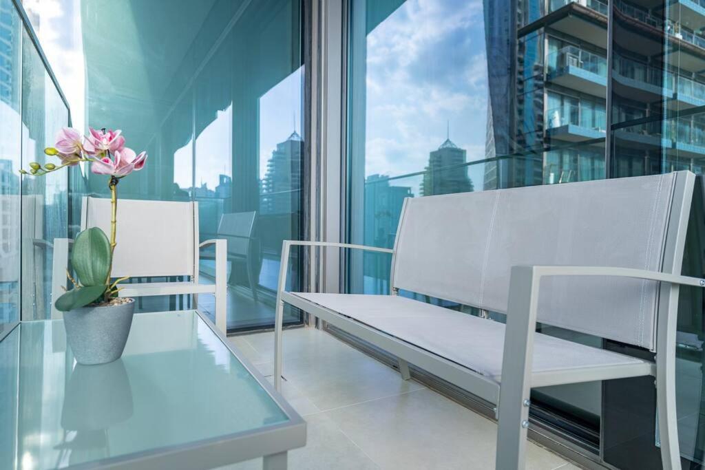 Chic Marina Gate With Japandi Interiors
