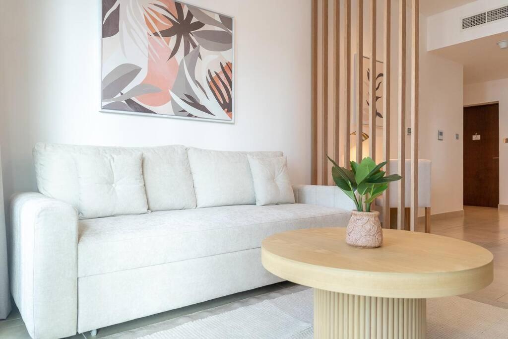 Apartment Chic Marina Gate With Japandi Interiors *
