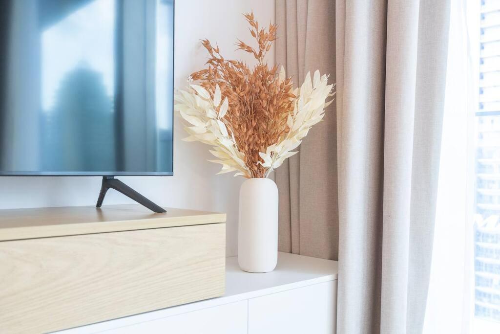 Chic Marina Gate With Japandi Interiors Apartment Dubai