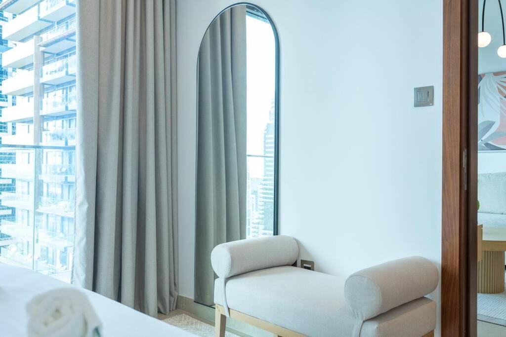 Apartment Chic Marina Gate With Japandi Interiors