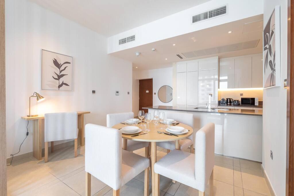 Apartment Chic Marina Gate With Japandi Interiors *