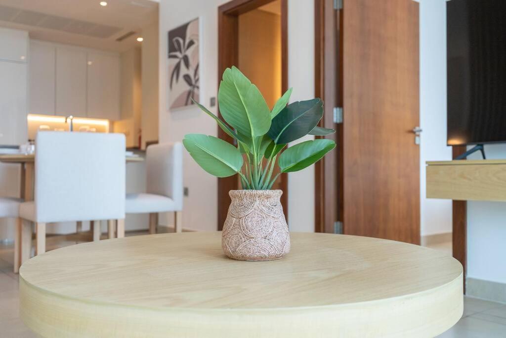 Chic Marina Gate With Japandi Interiors Apartment *