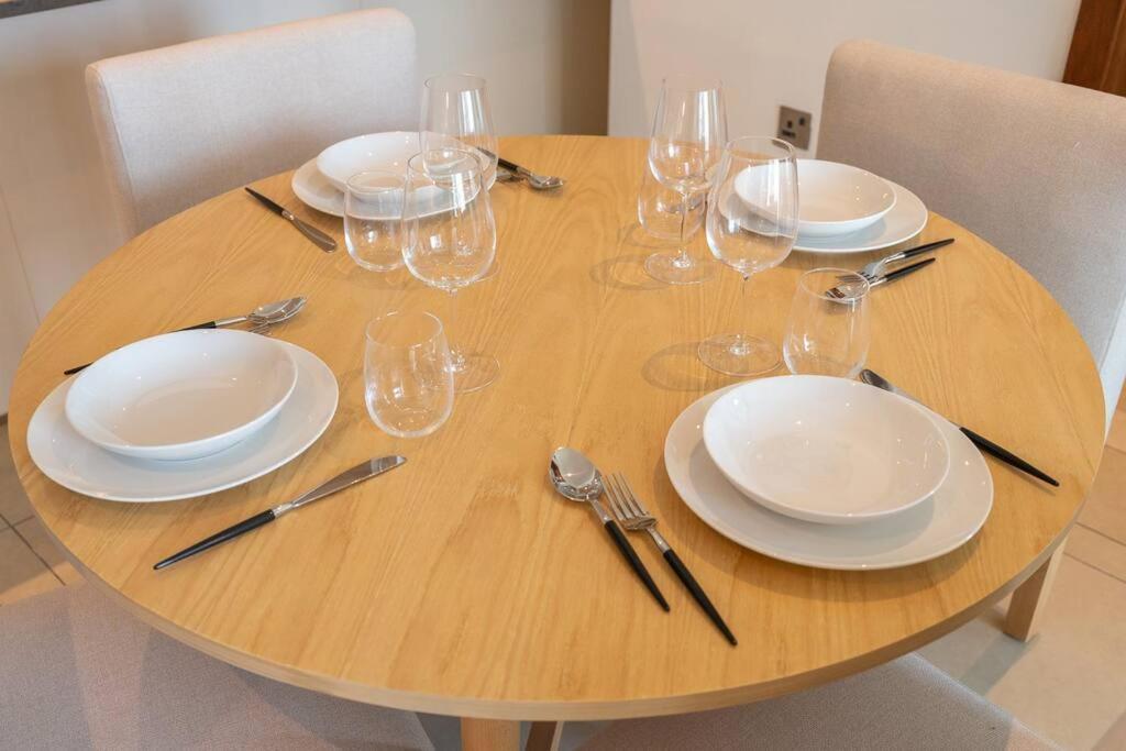 Apartment Chic Marina Gate With Japandi Interiors *