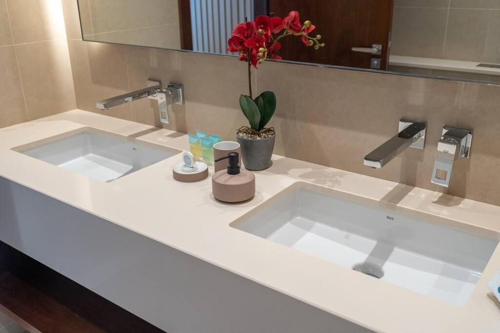 Apartment Chic Marina Gate With Japandi Interiors *